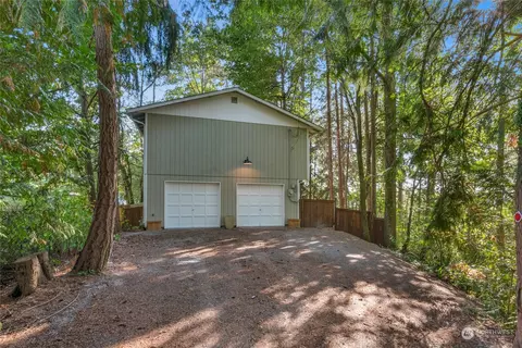3815 NE 205th St, Lake Forest Park, WA 98155