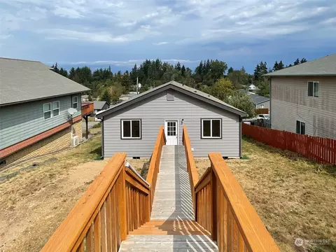 1621 W 12th St, Port Angeles, WA 98363