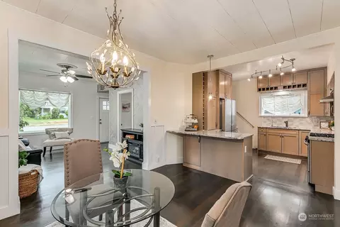 2417 Pine St, Everett, WA 98201 photo 9
