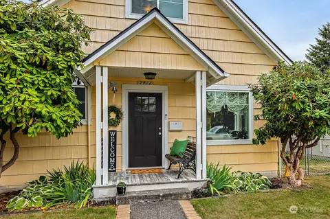 2417 Pine St, Everett, WA 98201 photo 3