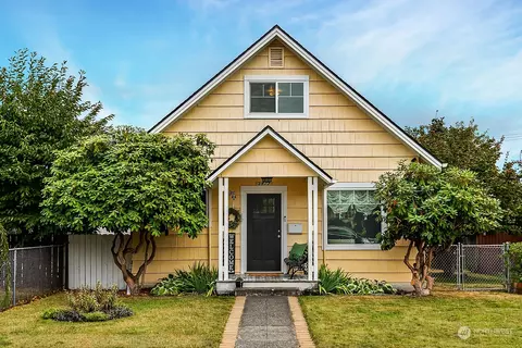 2417 Pine St, Everett, WA 98201