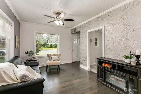 2417 Pine St, Everett, WA 98201 photo 6