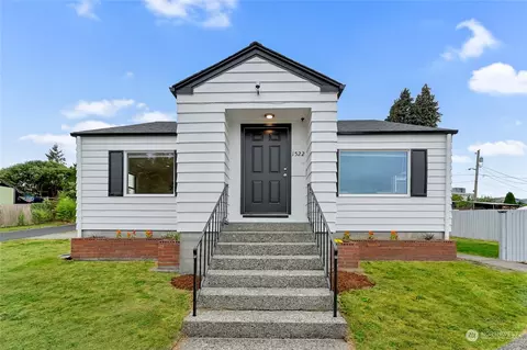 1522 Pine St, Everett, WA 98201 photo 2
