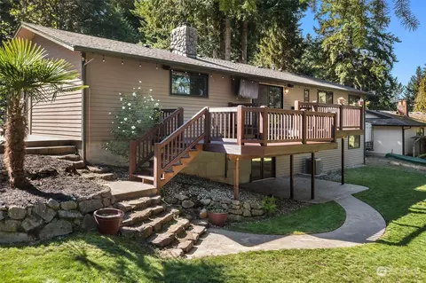 23054 SE 218th St, Maple Valley, WA 98038