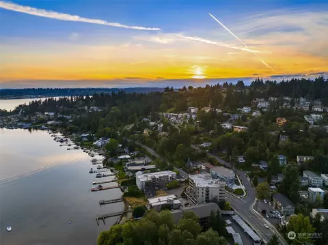 9123 NE Juanita Dr #102, Kirkland, WA 98034