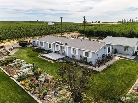 280 Sun Acres Rd, Zillah, WA 98953