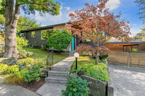 3801 W Bertona, Seattle, WA 98199