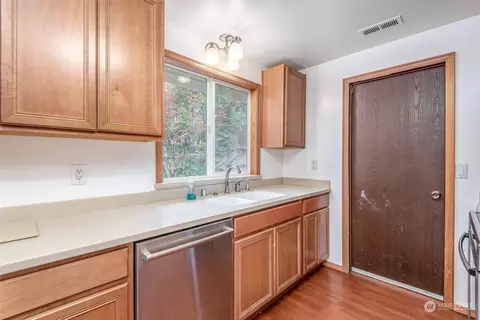 913 195th St E, Spanaway, WA 98387 photo 8
