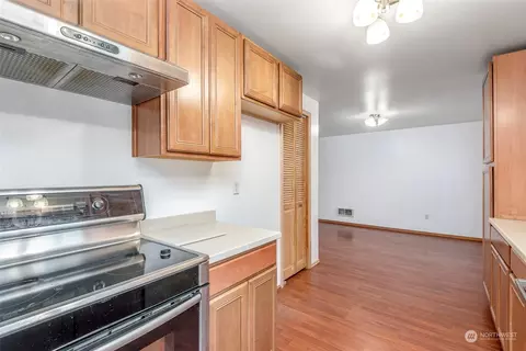 913 195th St E, Spanaway, WA 98387 photo 9