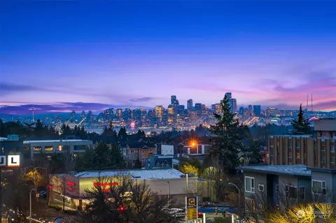 6543 F 35th Ave SW, Seattle, WA 98126