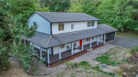 8540 Island View Ct NE, Olympia, WA 98506