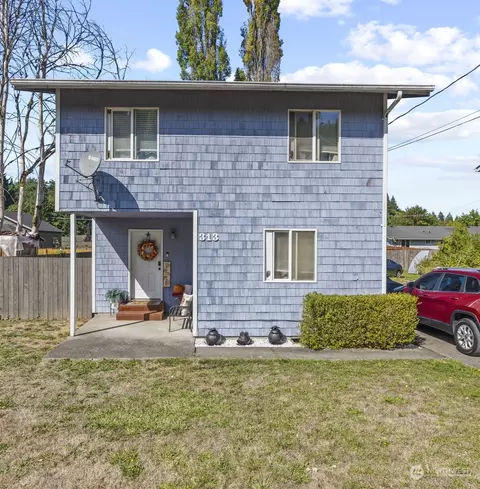 313 SE 1st St, Winlock, WA 98596