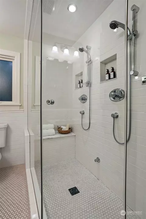 511 N 63rd St, Seattle, WA 98103 photo 27