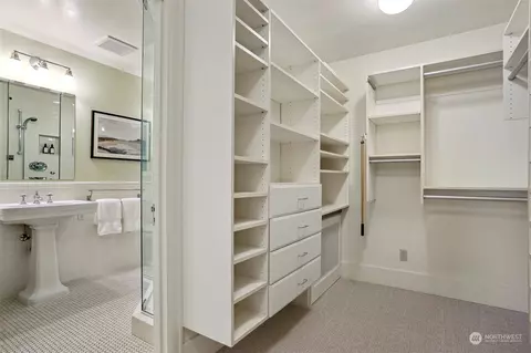 511 N 63rd St, Seattle, WA 98103 photo 28