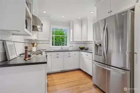 511 N 63rd St, Seattle, WA 98103 photo 10