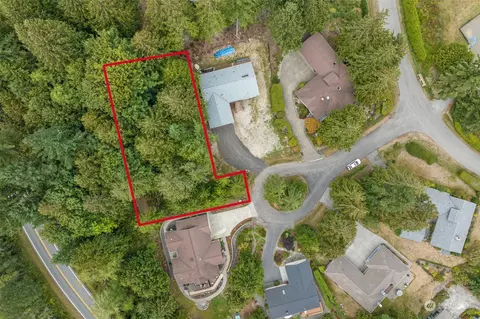 176 Trader Ln, Port Ludlow, WA 98365