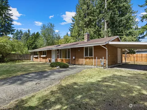 215 SE 135th St, Everett, WA 98208 photo 2