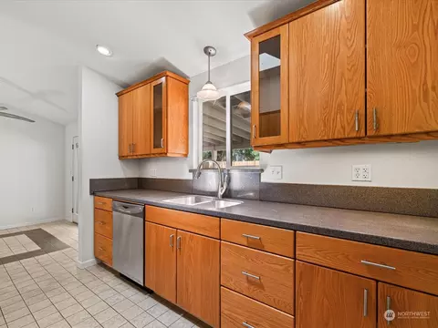 215 SE 135th St, Everett, WA 98208 photo 7