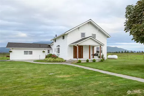 7956 Trapline Rd, Everson, WA 98247