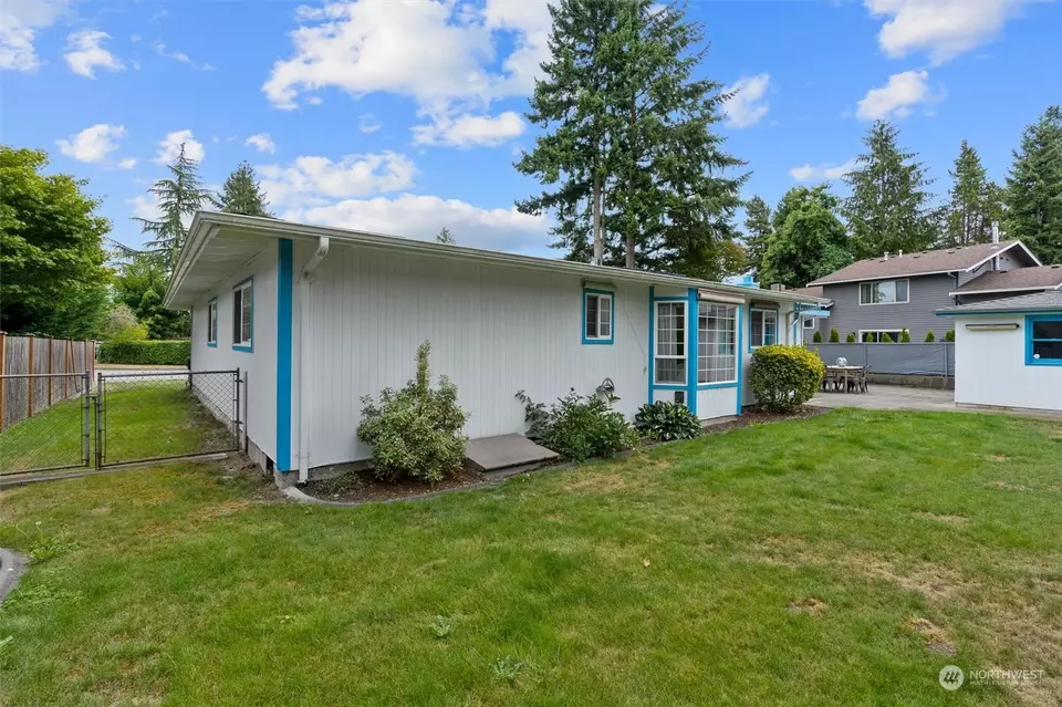  2207 Anacortes Ave NE, Renton, WA 98059 photo 28