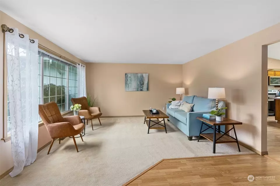  2207 Anacortes Ave NE, Renton, WA 98059 photo 2