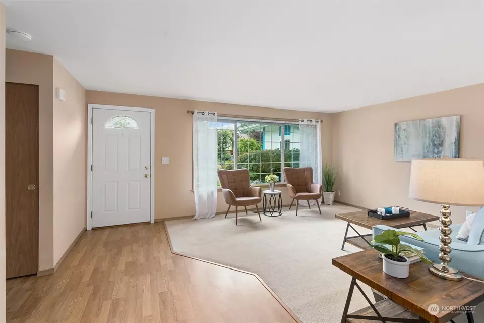  2207 Anacortes Ave NE, Renton, WA 98059 photo 4