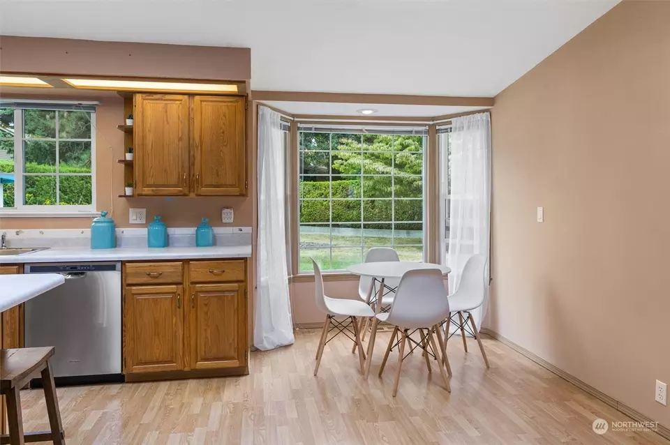  2207 Anacortes Ave NE, Renton, WA 98059 photo 9