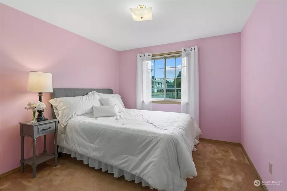  2207 Anacortes Ave NE, Renton, WA 98059 photo 18