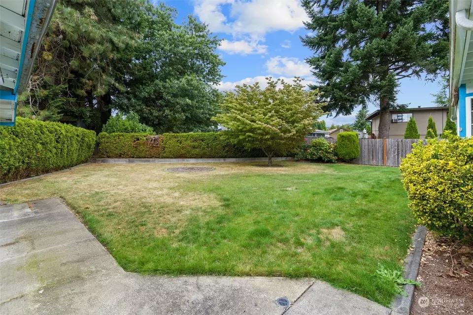  2207 Anacortes Ave NE, Renton, WA 98059 photo 25