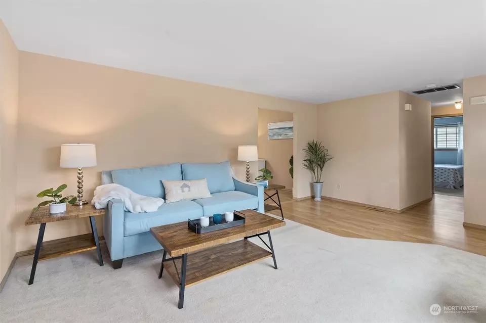  2207 Anacortes Ave NE, Renton, WA 98059 photo 3