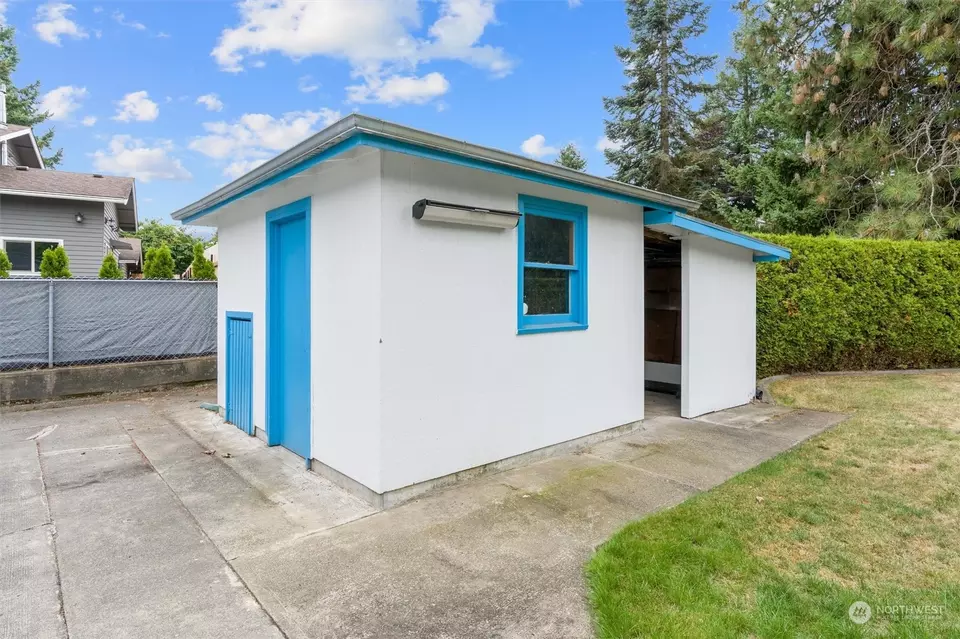  2207 Anacortes Ave NE, Renton, WA 98059 photo 24