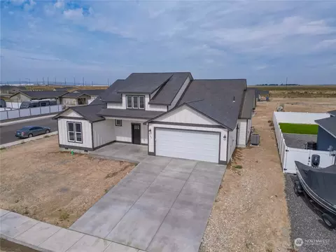 1105 E Mt Baker St, Othello, WA 99344