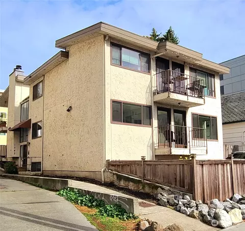 1742 NW 56th St #201, Seattle, WA 98107