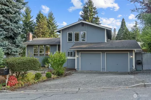 12715 SE 74th St, Newcastle, WA 98056