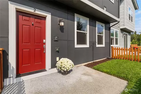 13157 175th Ave E #M2, Bonney Lake, WA 98391