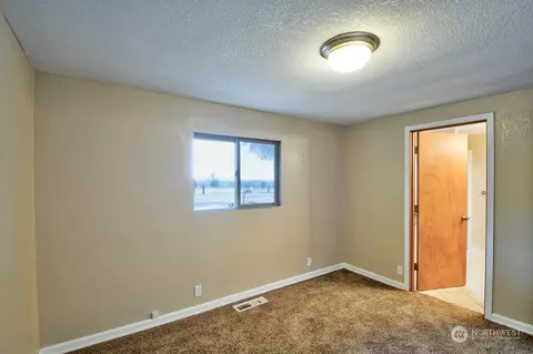 390 Leonard Rd, Onalaska, WA 98570 photo 8