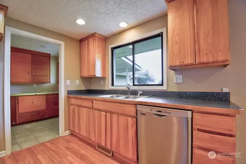 390 Leonard Rd, Onalaska, WA 98570 photo 5