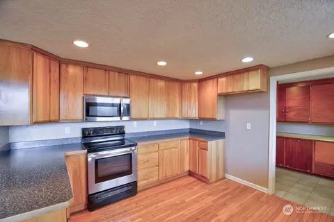 390 Leonard Rd, Onalaska, WA 98570 photo 3