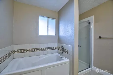 390 Leonard Rd, Onalaska, WA 98570 photo 7