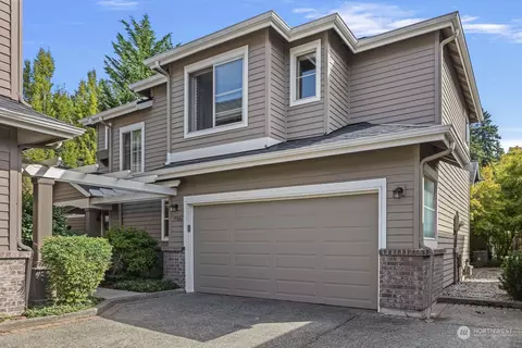 15886 NE 95th Way #25, Redmond, WA 98052