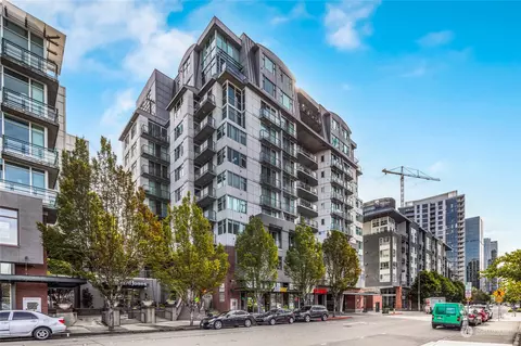 1100 106th Ave NE #811, Bellevue, WA 98004