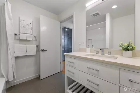 1059 25th Ave E, Seattle, WA 98112 photo 22