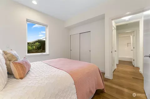 1059 25th Ave E, Seattle, WA 98112 photo 25