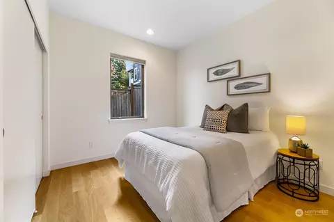 1059 25th Ave E, Seattle, WA 98112 photo 23