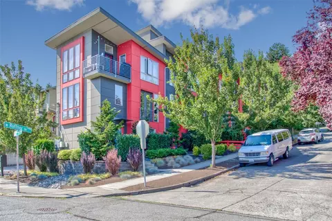 2207 W Ruffner St, Seattle, WA 98199
