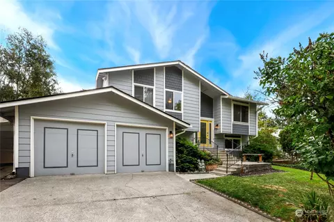 20166 1st Ave NE, Poulsbo, WA 98370