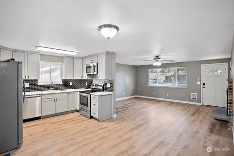 4205 220th St E, Spanaway, WA 98387 photo 9