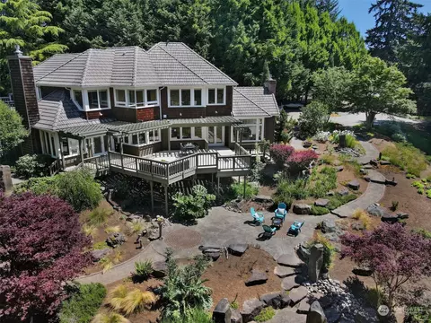 20035 73rd Ave NE, Kenmore, WA 98028