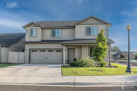 543 SW Angelina Loop, College Place, WA 99324