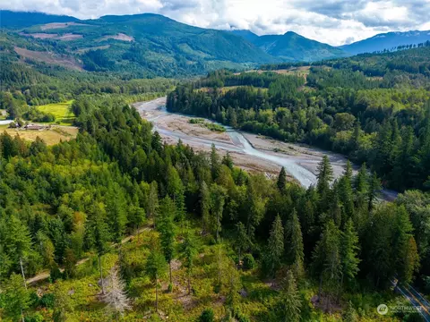 7855 Mt Baker Hwy, Deming, WA 98266